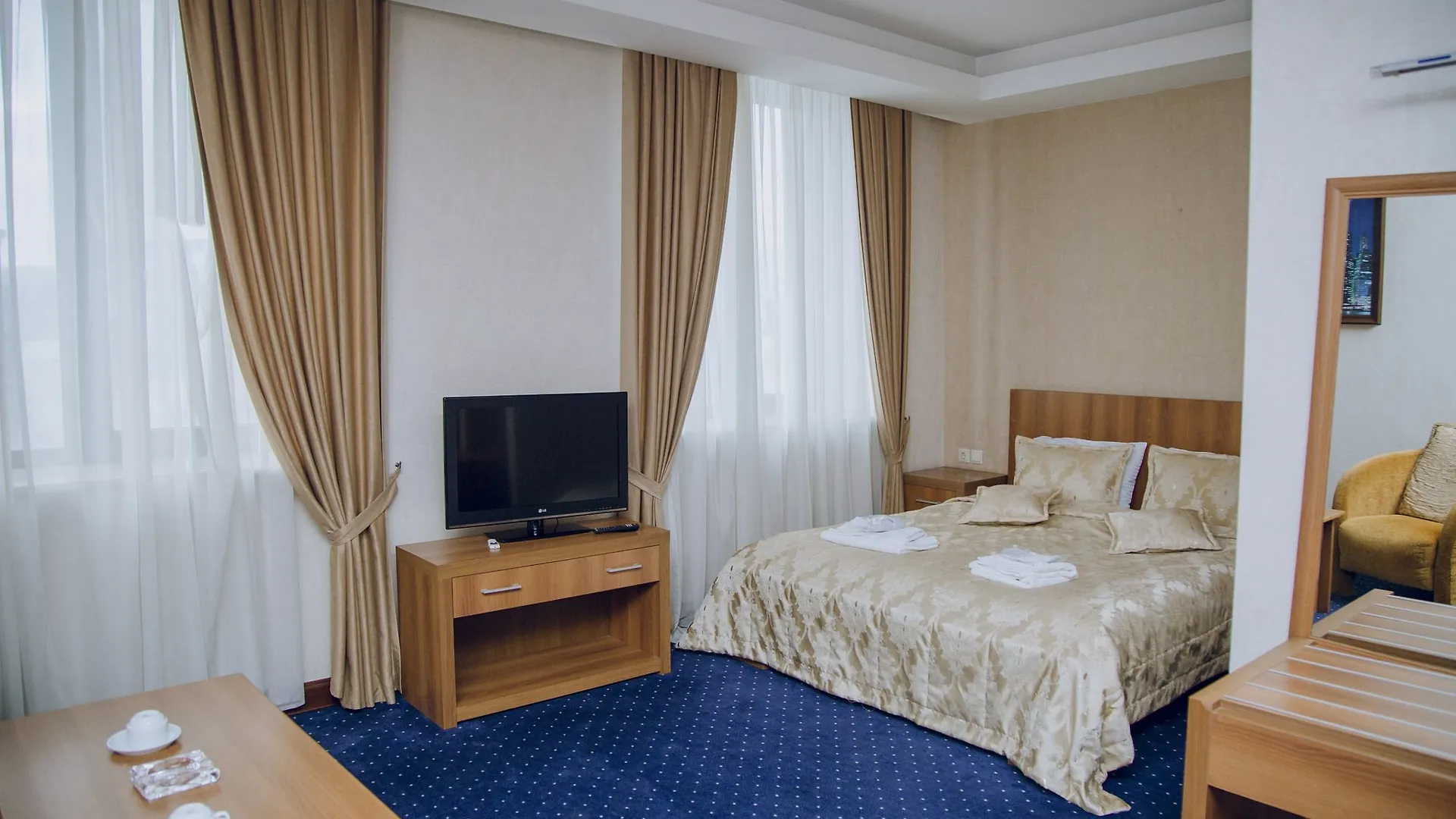 Caspian Ulduz Hotel Baky 4*,